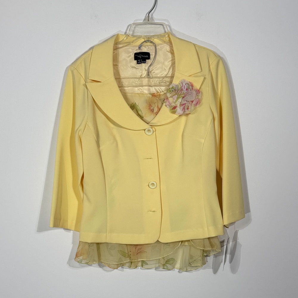Jessica Howard Yellow Blazer with Floral Detail and Skirt 7